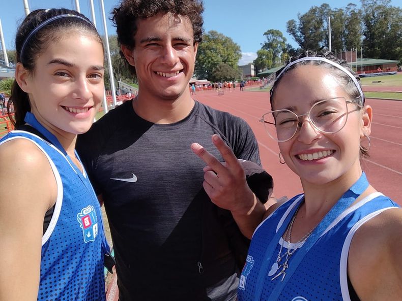 Aldana Degado, Silver Peralta y Melanie Parede, los medallistas de Pilar.