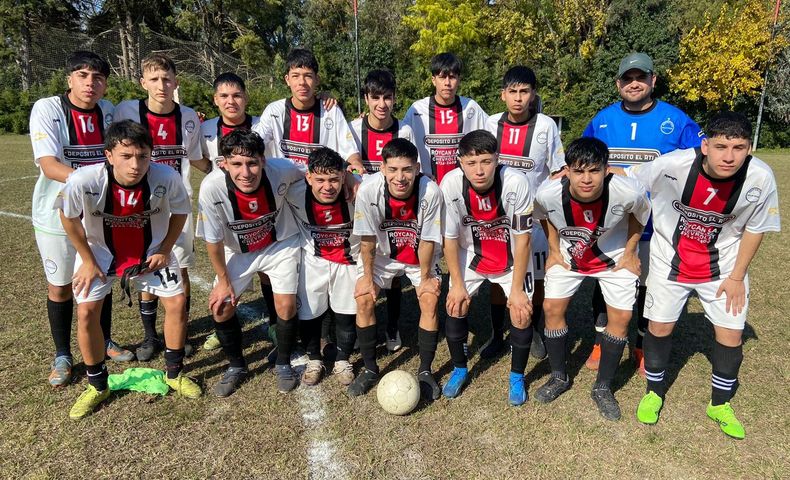 ILUSIONADOS. Los chicos de Villa Rosa suben en la tabla de la Zona 1.
