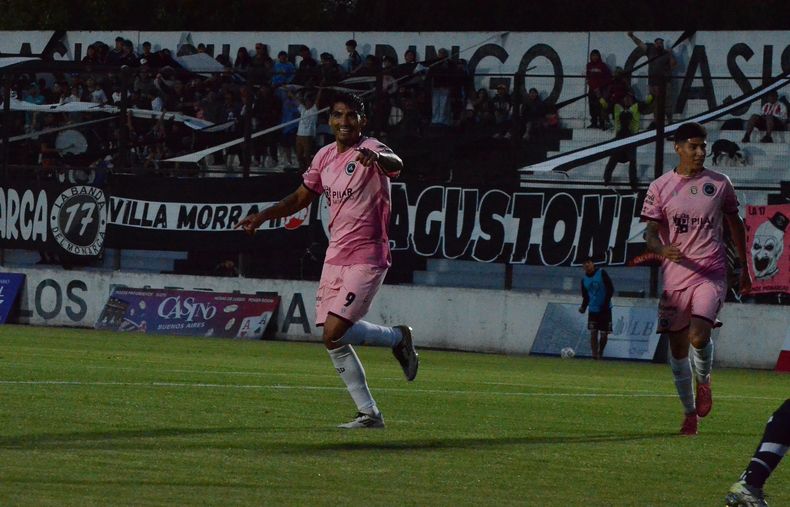 ARTILLERO. Morán llega anotados 4 goles en este Clausura para Real Pilar.