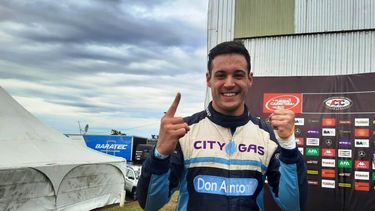 FELICIDAD. Azar marcó el “1” tras ganar su primera clasificación en la categoría.