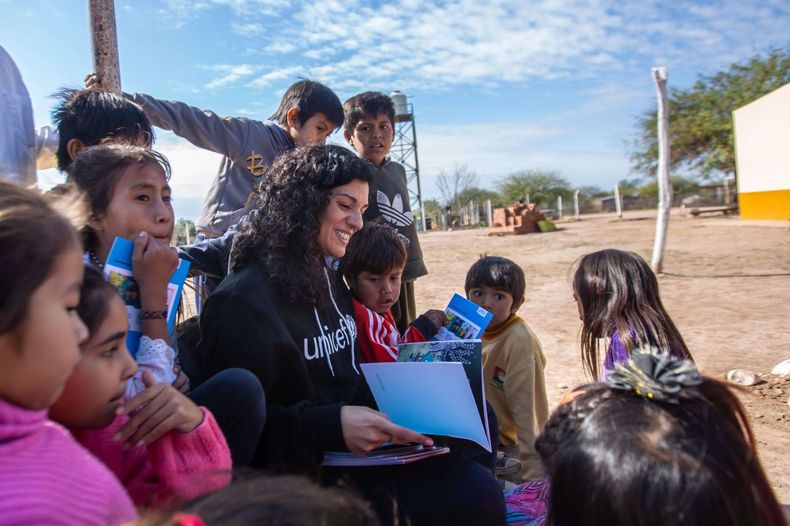Trabaja incansablemente para que cada niña y niño en Argentina. (UNICEF)..jpg