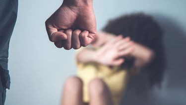 La nena tuvo que ser asistida en un centro de salud por los golpes que recibió por parte de su padre. Foto ilustrativa. La nena tuvo que ser asistida en un centro de salud por los golpes que recibió por parte de su padre. Foto ilustrativa.