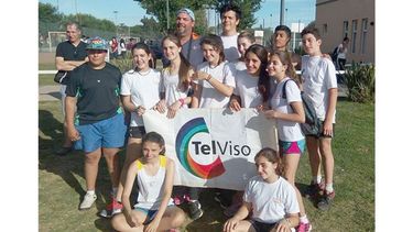 GRUPO. Los chicos de la Escuela TelViso, que compitieron en la última prueba del año..
