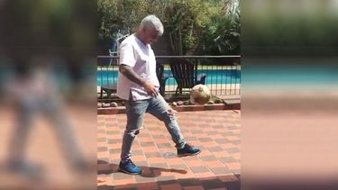 HABILIDAD. Ángel Garcé, padrino de la Escuela 959 de Misiones..