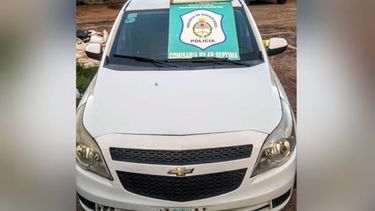 Los individuos que fueron detenidos esta mañana circulaban a bordo de un Chevrolet Agile. .