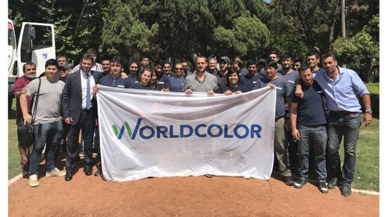 COOPERATIVA. Trabajadores de World Color celebraron la medida..
