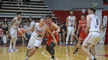 Atlético Pilar tuvo la conducción y jerarquía de Jonatan Treise para abrirse camino en Colón.