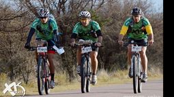 VELOCIDAD. Argüello, García Cuerva y Prieto Cané, en plena competencia..