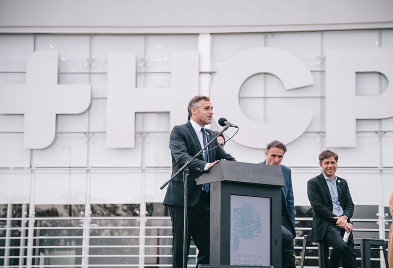 El intendente Federico Achával se mostró visiblemente emocionado en la inauguración del Hospital Central de Pilar.