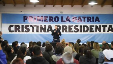 ORADOR. Achával encabezó el acto en el predio de Ferroviarios.