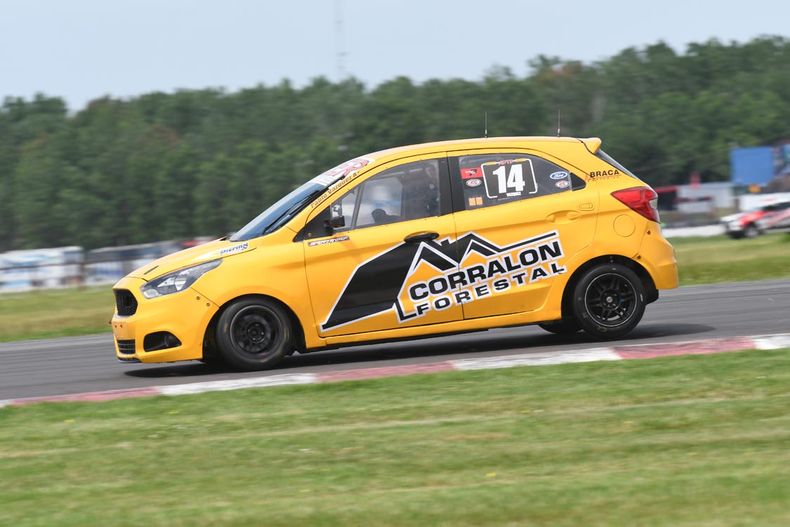 TOP TEN. El Ford Ka de Pablo Vázquez logró el 8º tiempo en la Clase 2.