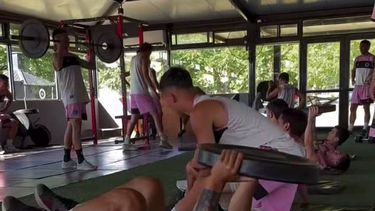 COMPLEMENTO. Los jugadores de Real Pilar trabajan en el gimnasio. COMPLEMENTO. Los jugadores de Real Pilar trabajan en el gimnasio.