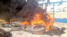 FUEGO. La puja incluyó dos días de paros y protestas..