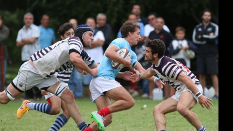 Valle encantado. San Patricio derrotó en Pilar a San Carlos con una buena tarde de su apertura y se perfila para ser protagonista de la Zona B del Grupo II. El Celeste formó ayer con Nicolás Fernández López, Andrés Munin, Facundo Canova; Federico Vila, Santiago Belda; Nicolás Herrero, Joaquín Bodenlle, Francisco Espector; Felipe Stempler, Facundo Valle; Lucas Gurevich, A. Noceda, F. Noceda, Santiago Alo; y Tomás Klaput. DT: Ariel Kusnier..