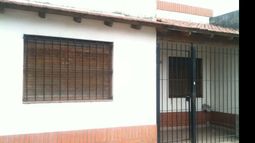 Frente de la vivienda de la anciana. La mujer vive sola..