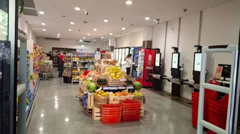 Coto inaugura su primer supermercado sin cajeros. (diarioaldia.com.ar).