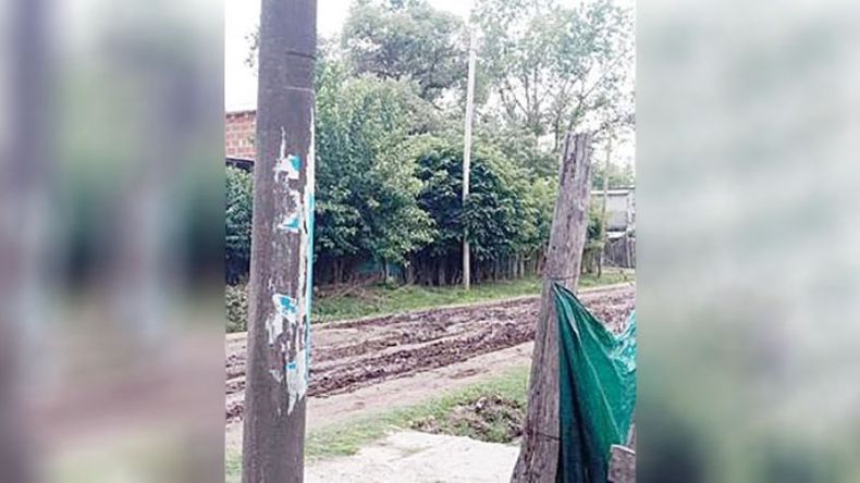 Quería que se informara por este medio, una falta muy grave en zona de Manzanares. El tema es el siguiente.Las calles de barrio Luchetti son un desastre, no entra ningún vehículo día de lluvia y ni hablar un día de emergencia por enfermedad, etc. Luis Dutra..