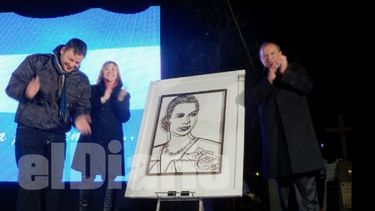 Mural. Zúccaro, anoche, con Álvarez Rodríguez y el artista Alejandro Marmo..