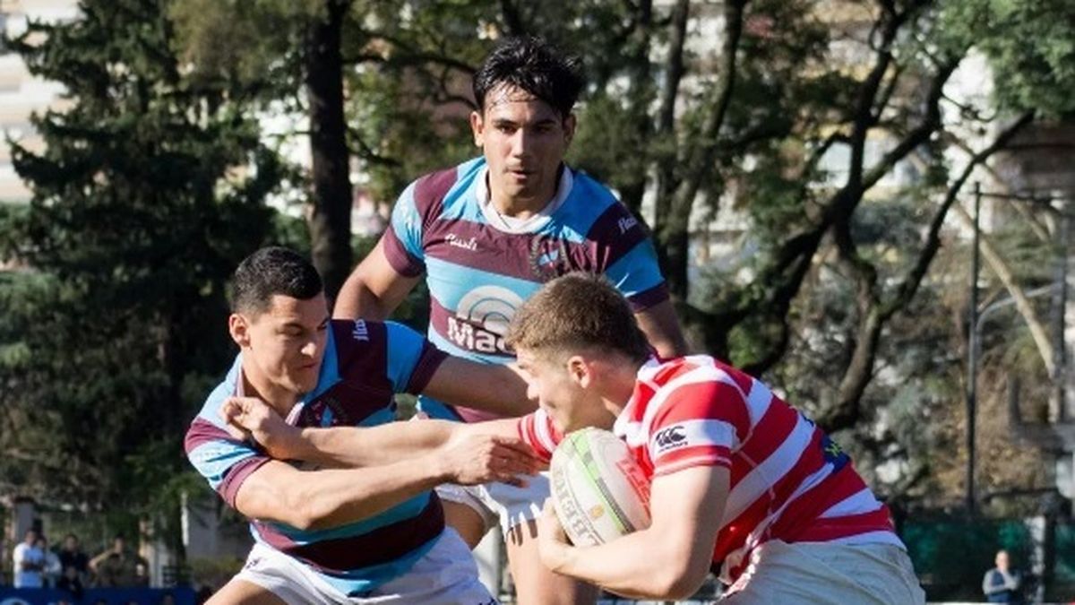 Alumni ganó en Rosario y sigue en zona de semifinales