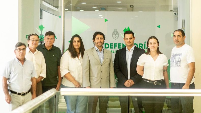 El grupo de trabajo de la Defensor&iacute;a del Pueblo de Pilar, encabezado por Adri&aacute;n Maciel.&nbsp;