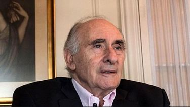 De la Rúa mejora lentamente tras cinco días de internación