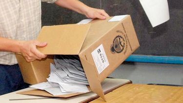 TRANSPARENCIA. Como en cada elección la fiscalización es dificultosa para muchos..