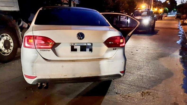 El VW Vento robado en Villa Morra. Pudo ser recuperado..