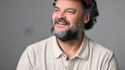 Carlos Aguirre es ganador de dos Premios Konex. Carlos Aguirre es ganador de dos Premios Konex.
