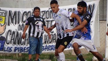 PELOTA. Deportivo Unión superó 1-0 a Manzone City, en la categoría Libres.
