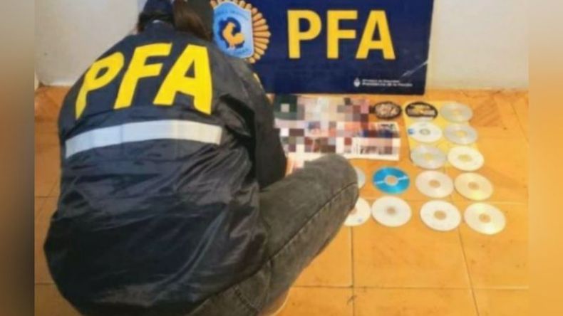 En los operativos se produjeron dos detenciones y se secuestró material con contenido de pornografía infantil. .