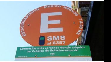 El cartel de La Plata, similar a los que se colocarán..