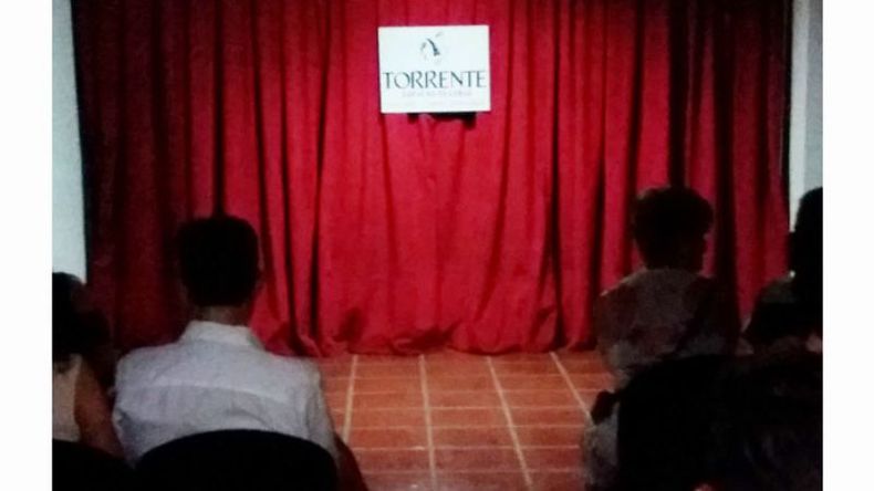 Torrente Espacio Teatral est&aacute; ubicado en Bol&iacute;var 416, Pilar centro.