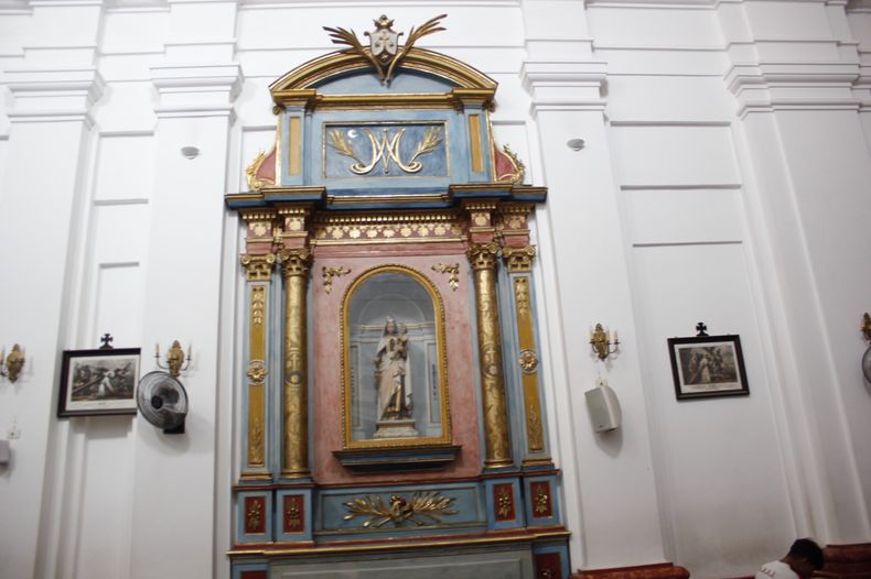El altar de Virgen del Carmen de la Parroquia Nuestra Señora del Pilar fue restaurado al igual que varias de sus principales figuras. 