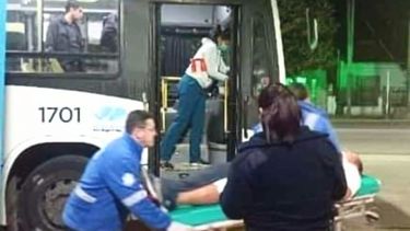 El chofer herido es trasladado al Hospital de Escobar.
