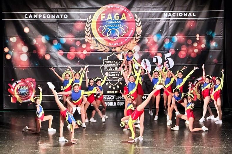 Las chicas de la Escuela Municipal de Pilar en el Nacional.