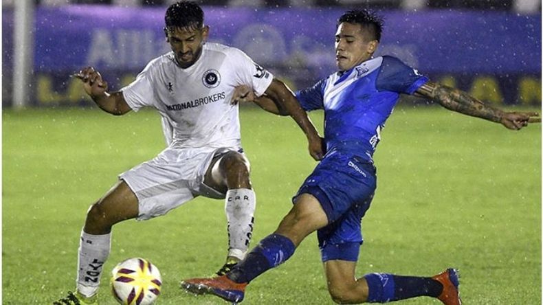 EL GRAN GOLPE. En la edición pasada, Real eliminaba a Vélez ¿Se repetirá?.