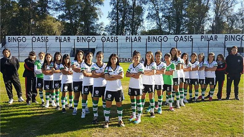 REALISTAS. Las chicas de Real Pilar, listas para el debut en la Primera B de AFA..