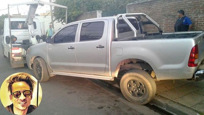 MAL ESTACIONADA. La camioneta que manejaba Chano fue acarreada por la grúa..