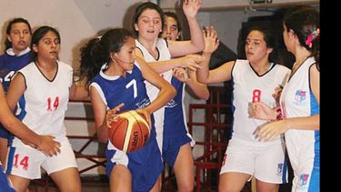 Las chicas compitieron en los Juegos Regionales..