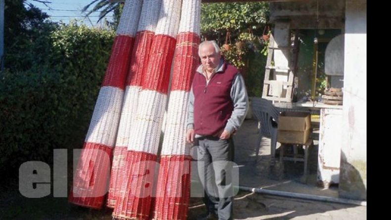 Artesano. Rubén Cabrera y su otra actividad, los mimbres de polo..