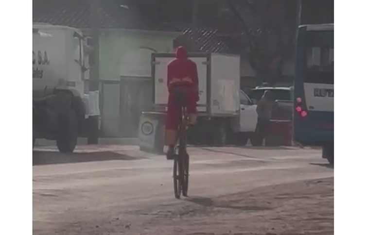 UNA MAÑANA CUALQUIERA. El superhéroe Flash en las calles de Pilar.&nbsp;