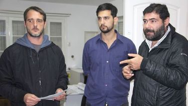 RECLAMO. Laurent, Rodríguez y Roldán llevaron el reclamo a La Plata..