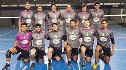 IMPARABLES. Los varones de Sinergia metieron el tercer triunfo en fila..