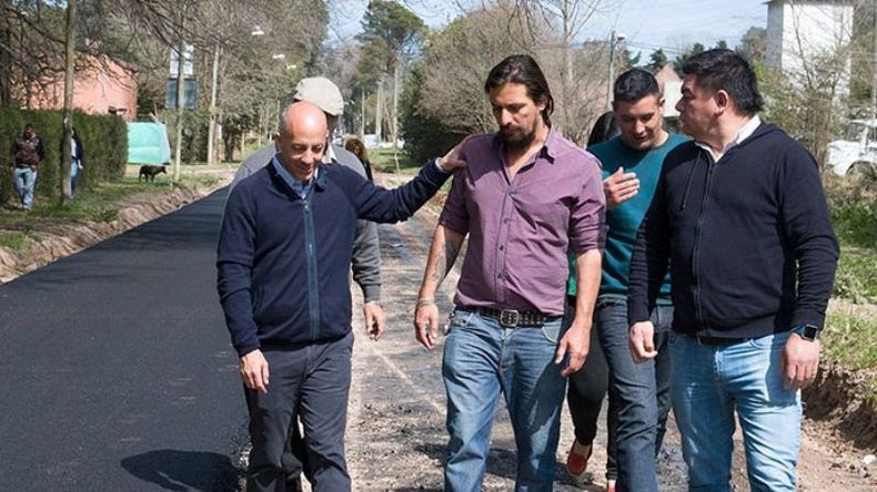 CANDIDATOS. Ducoté y Gamboa, ayer, al recorrer las obras..