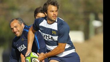 (FOTO: UAR). Hernández con otro ex Deportiva, Roncero, en el entrenamiento Puma..