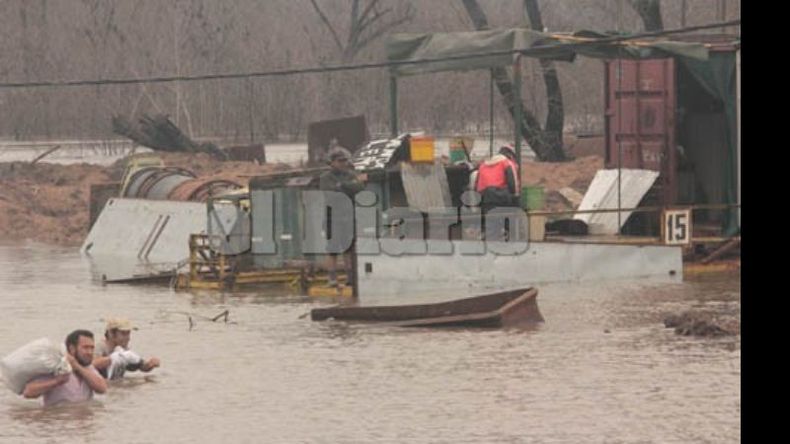 Sin tregua. El barrio Río Luján volvió a ser afectado por la crecida del agua..