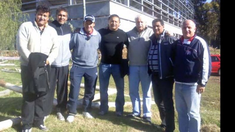 Referentes del deporte de la región, ayer, en el polideportivo..