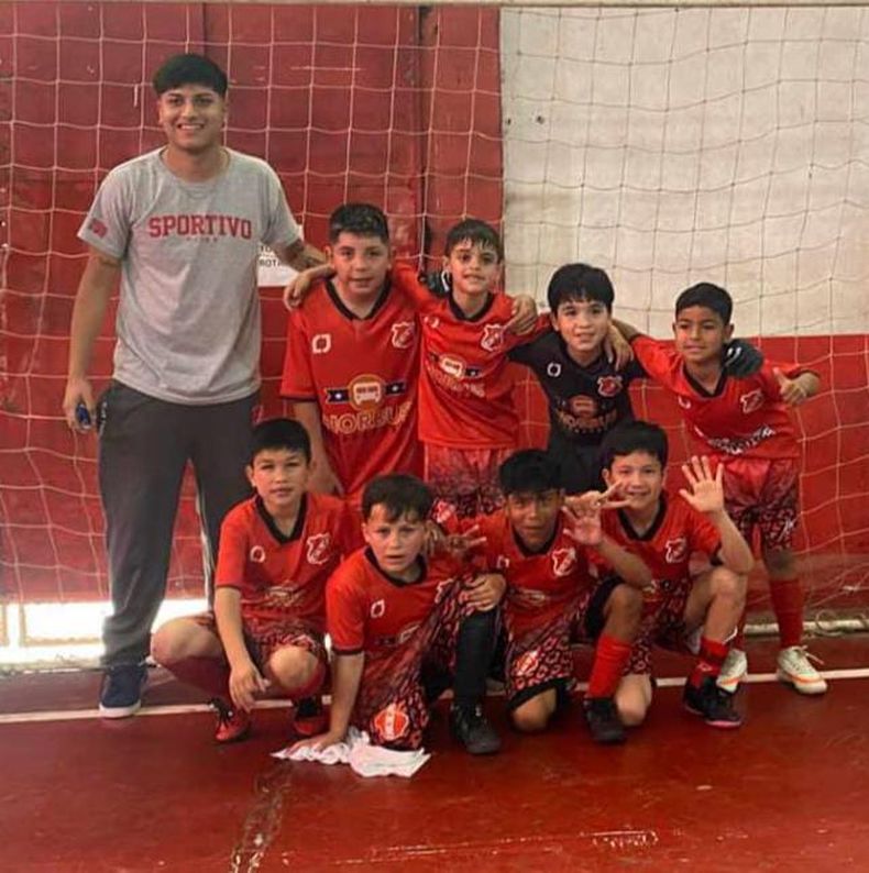 EQUIPO. La formaci&oacute;n de la categor&iacute;a 2015 del futsala de Sportivo Pilar que compite en la Liga de Honor C.