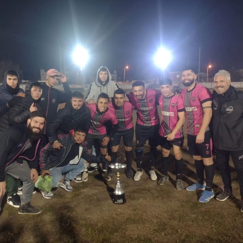COPADO. Atlético Escobar FC se consagró campeón 23/24 de la División B.
