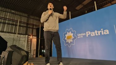 DEMOCRACIA. Achával agradeció a los pilarenses que fueron a votar en las PASO.